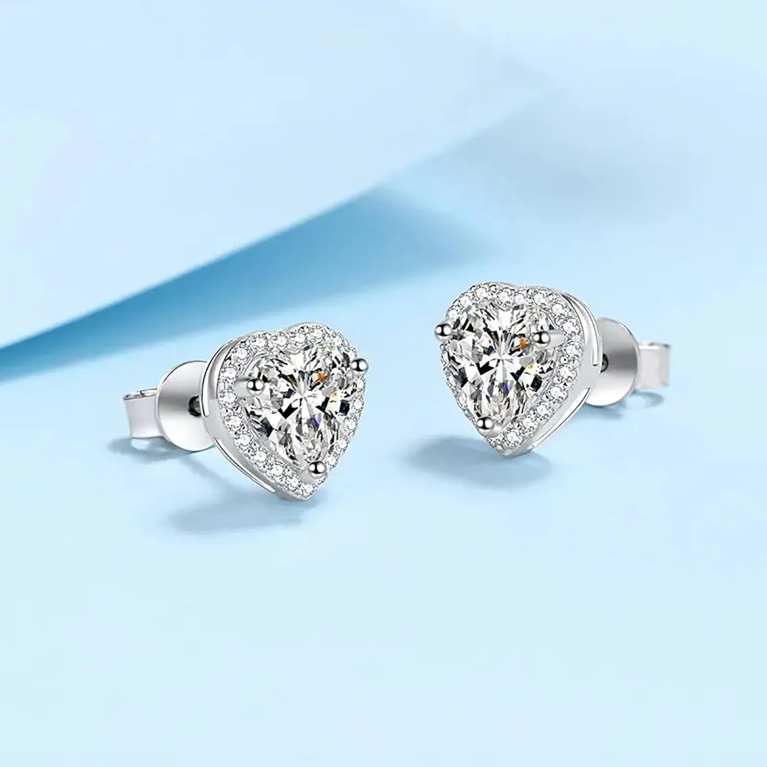 1 Carat Moissanite Stud Earrings 14K Gold Plated S925 Sterling Silver Halo Moissanite Diamond Earrings Stud 1ct D Color VVS1 Clarity Round Moissanite Halo Studs for Women Men