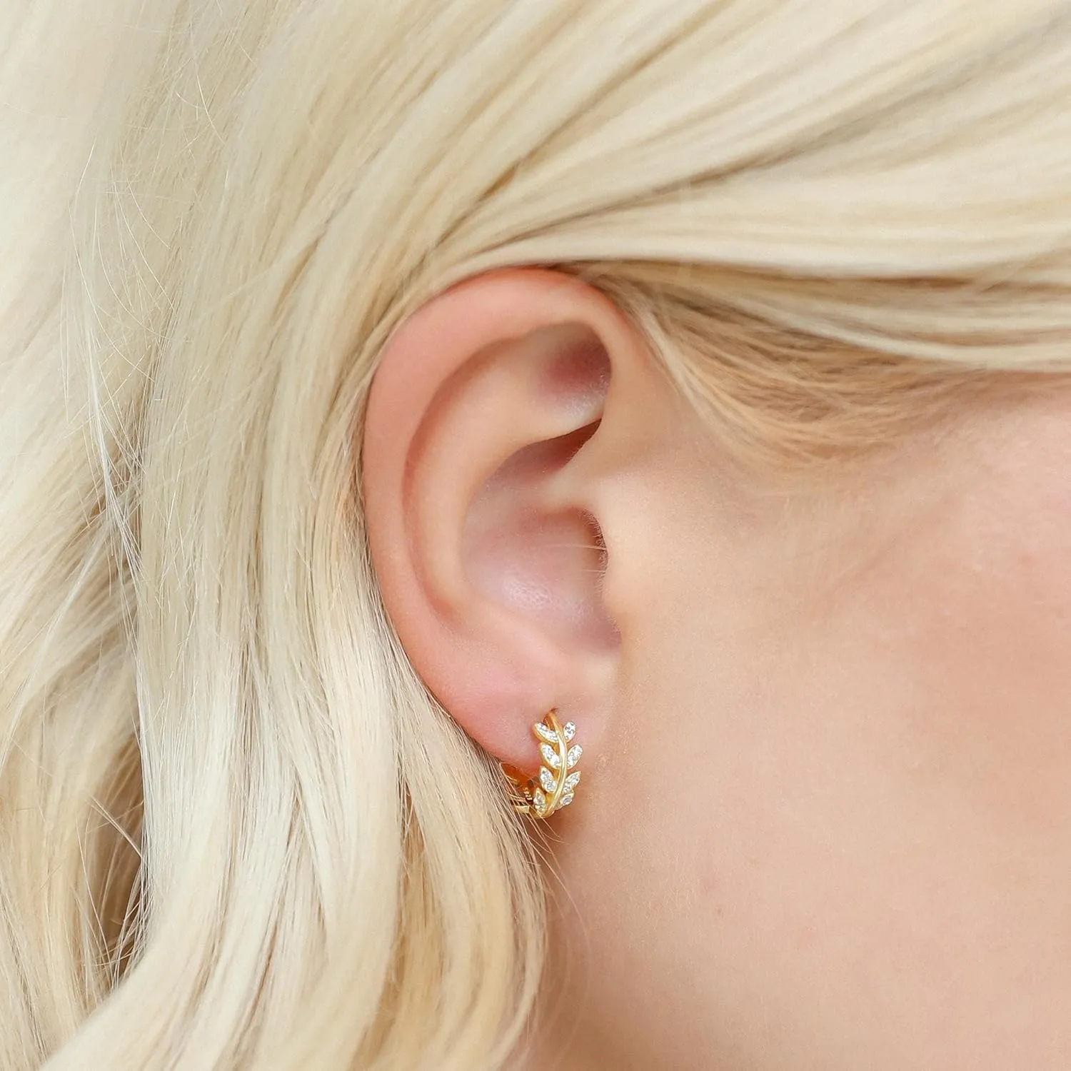 14K Gold Huggie Earrings for Women Silver Huggie Hoop Earrings Cubic Zirconia Huggie Earrings Stud Earrings Lightweight Dainty Hypoallergenic Earrings Jewelry Gifts
