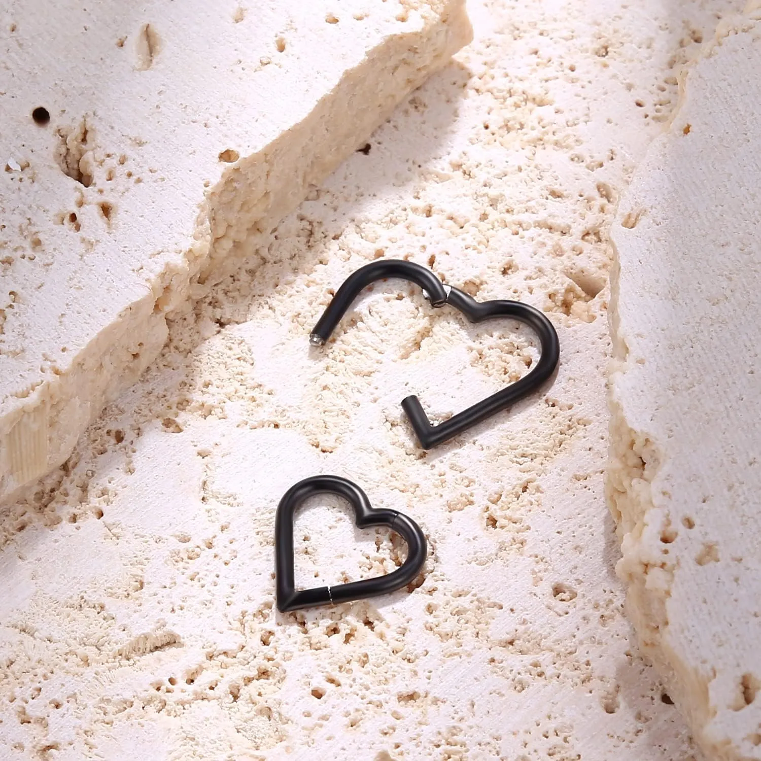 2 Pcs Heart Daith Piercing Jewelry, Hypoallergenic Clicker Hoop, 16G Rook Cartilage Helix Earrings