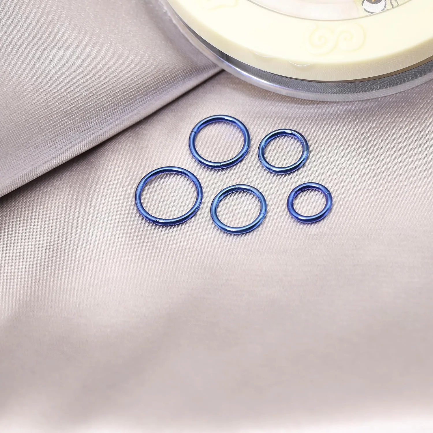 5Pcs G23 Titanium Nose Rings 16G/18G/20G Hinged Clicker Segment Nose Rings Hoop Lip Septum rings Multi-Color Tragus Cartilage Sleeper Earrings 6mm 7mm 8mm 9mm 10mm Hypoallergenic Nose Rings for Women Men