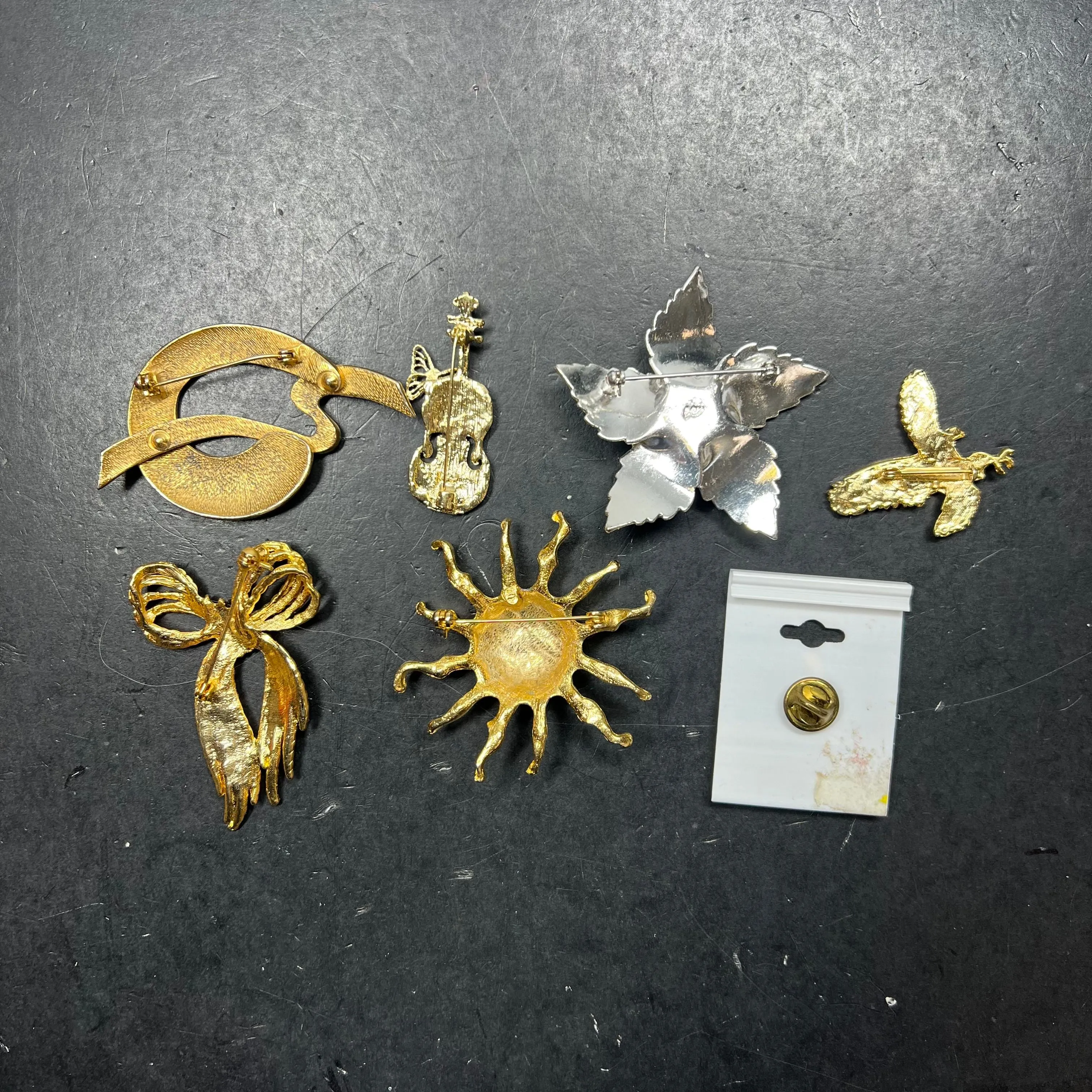 Assorted Styles Gold Silver Tone Brooches Pin Sun Flower Eagle