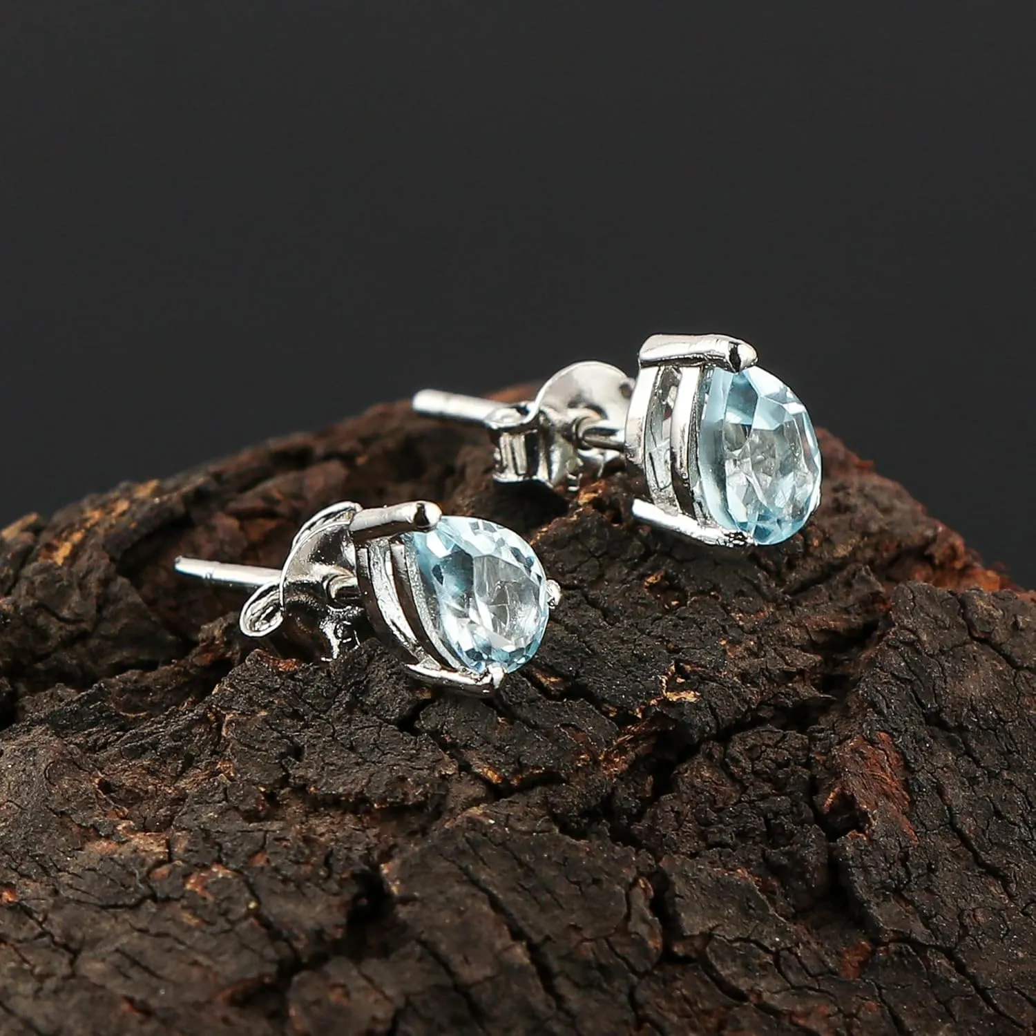 AURA GEMS Natural Sky Blue Topaz Crystals Pear Shape Stud Earring For Women, Chakra Energy Healing Gemstone, Fine Crystal, Birthstone, Beautiful Women Simple Christmas Gift Jewelry