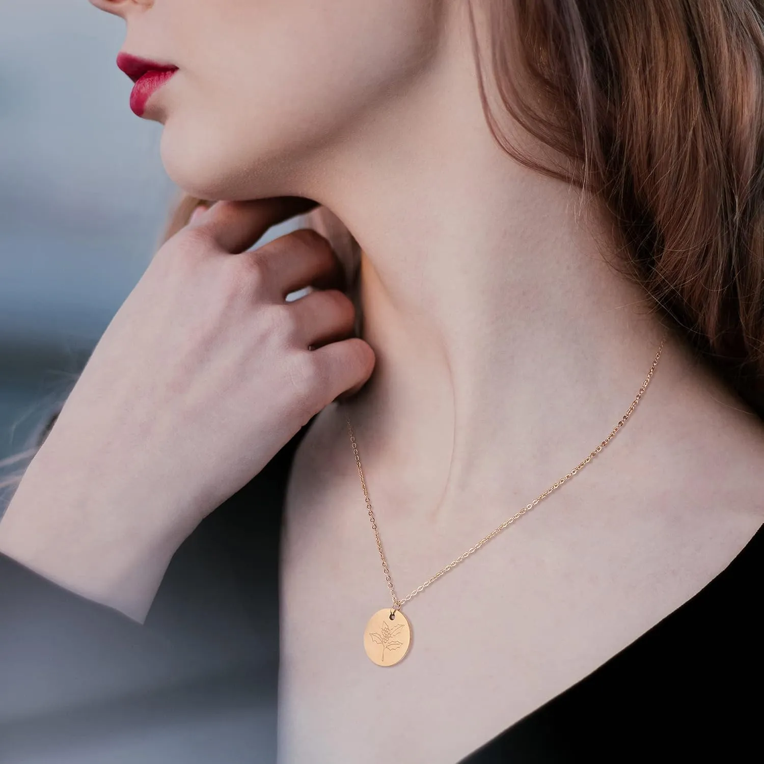Birth Month Flower Pendant Necklace 18K Gold Plated Dainty Simple Month Birth Floral Disc Pendant Engrave Coin Necklace Minimalist Delicate Mom Daughter Gift for Her