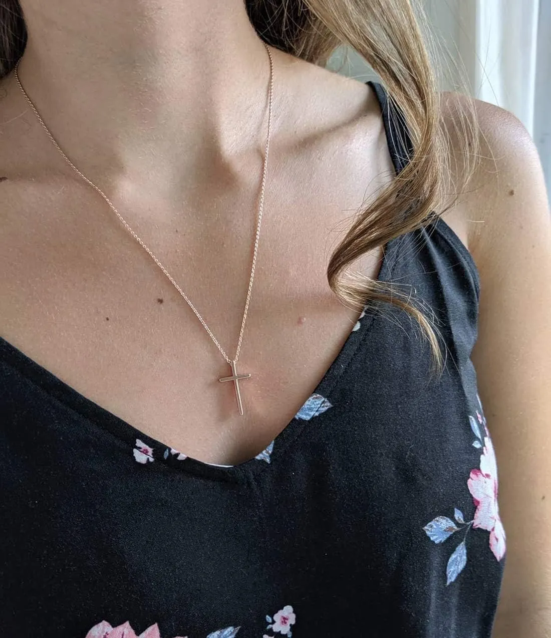 Cross Pendant Necklace for Women 18K Gold Plated Stainless Steel tiny Cross Necklace Simple Christian Religious Necklace