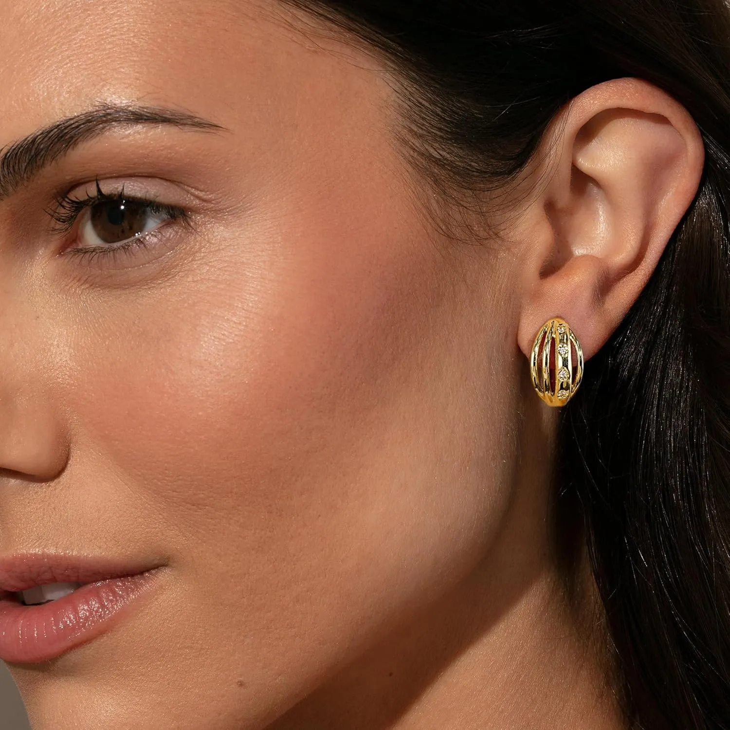Cubic Zirconia Huggie Hoop Earrings 14k Gold Plated Small Hypoallergenic Simple Chunky Hoops Lightweight Trendy Jewelry Gift for Women