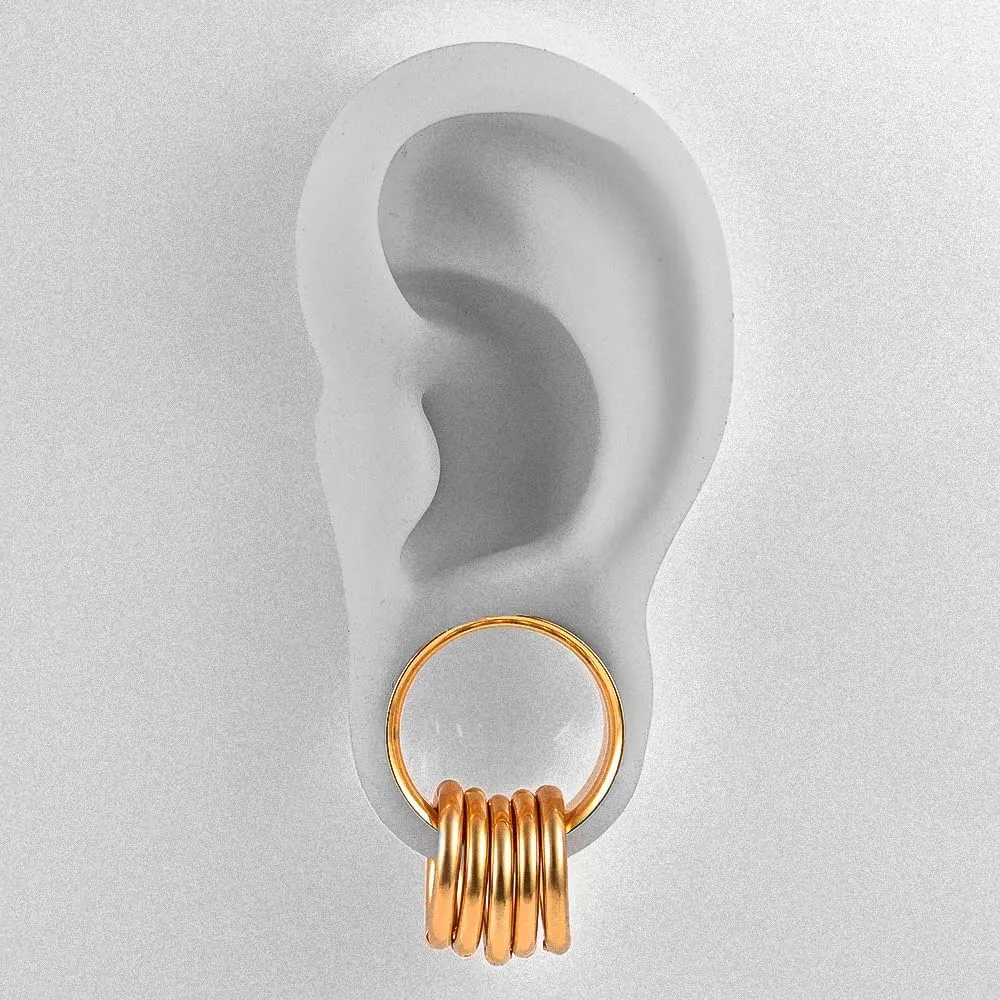 DOEARKO 2PCS 316L Stainless Steel Fashion Ear Plugs Tunnels Matching Nose Rings Stretcher Studs Body Piercing Jewelry