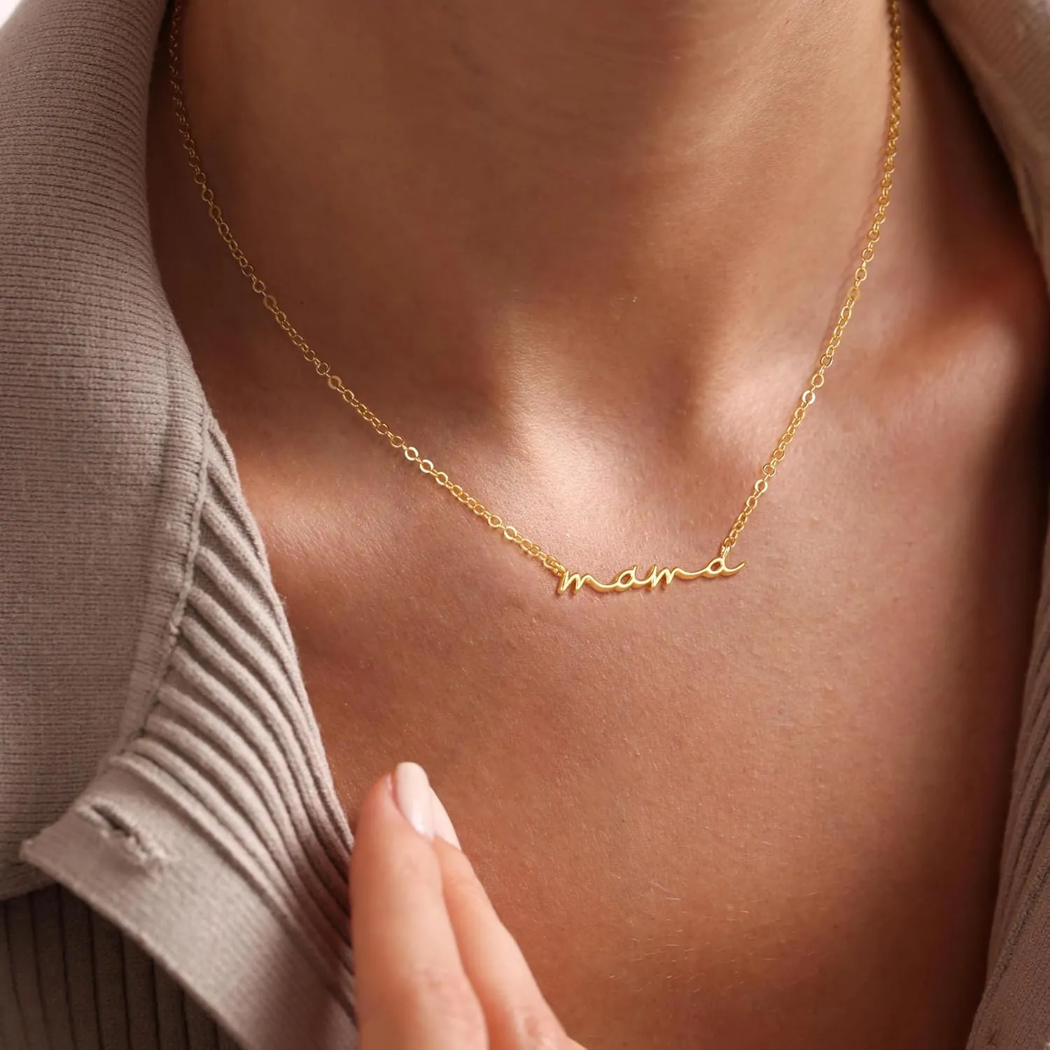 Foxgirl Mama Necklace 18k Gold Plated Tiny Cubic Zirconia Dainty Chain Mom Necklace Initial Letter Mama Pendant Necklaces Mom Jewelry Gift Mother's Day Mother's Birthday