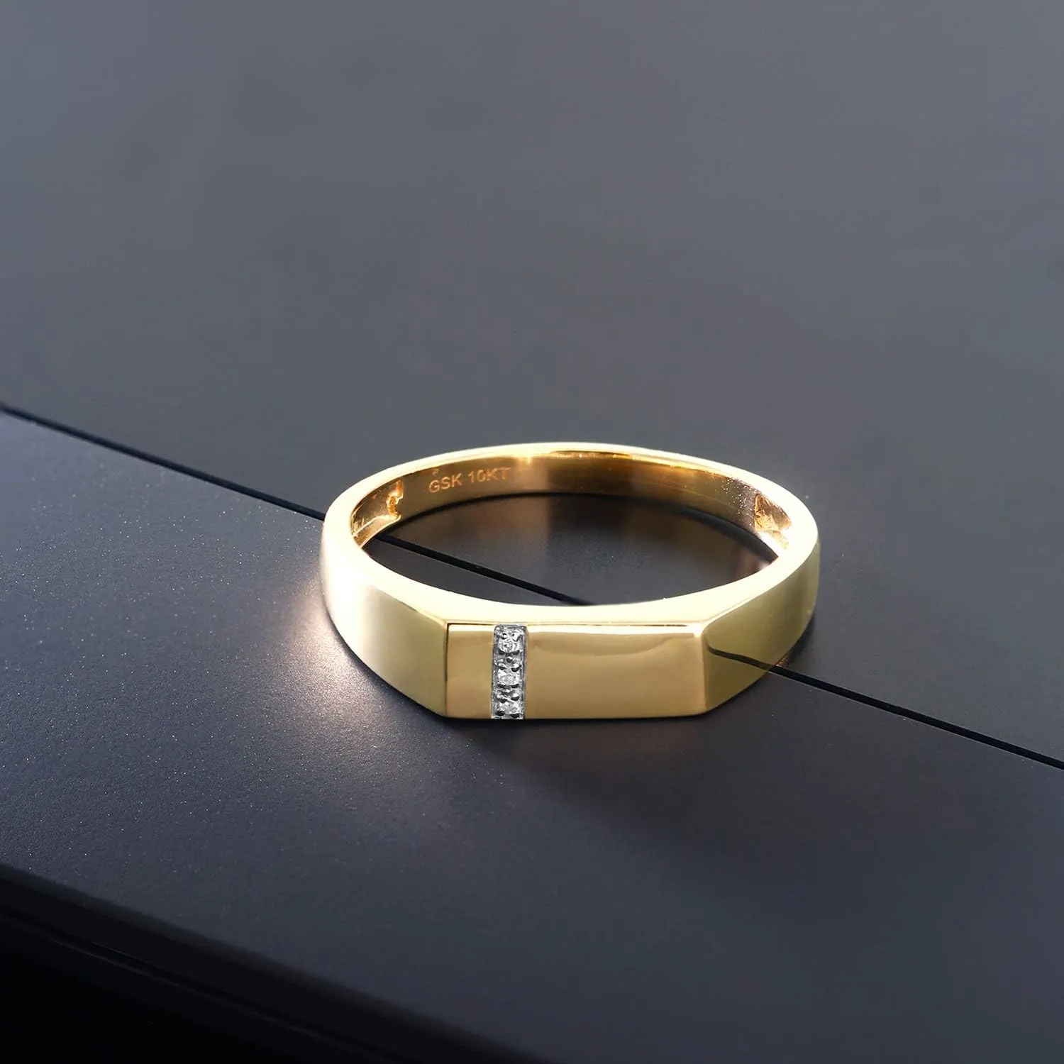 Gem Stone King Men's 10K Solid Yellow Gold White Diamond Wedding Anniversary Ring (Available In Size 7,8,9,10,11,12,13)