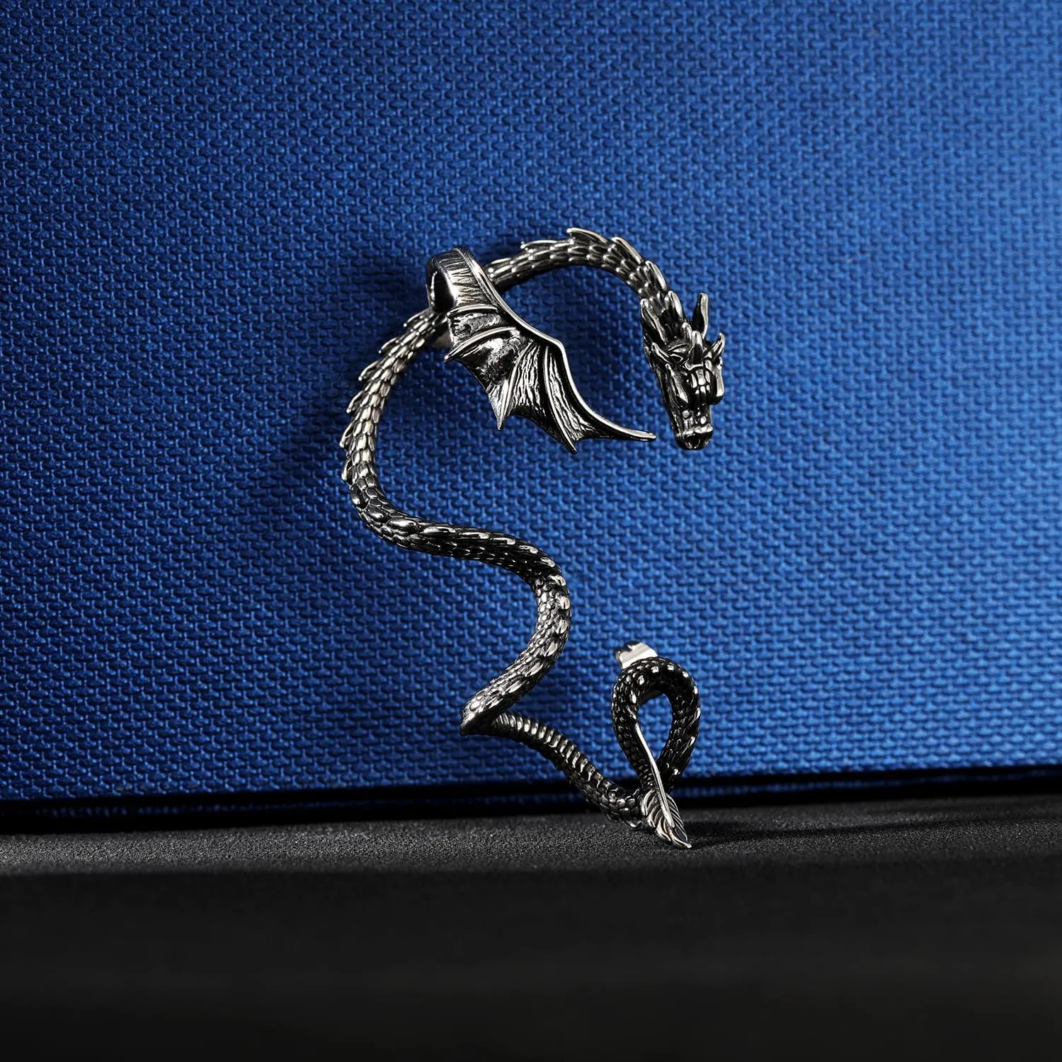 Gothic Dragon Ear Cuff - 1pcs Retro Silver Punk Hip Hop Stainless Steel Snake Dragon Cuff Earring Cartilage Climber Ear Wrap Ear Earrings Stud Wrap Snake Earrings for Women or Men
