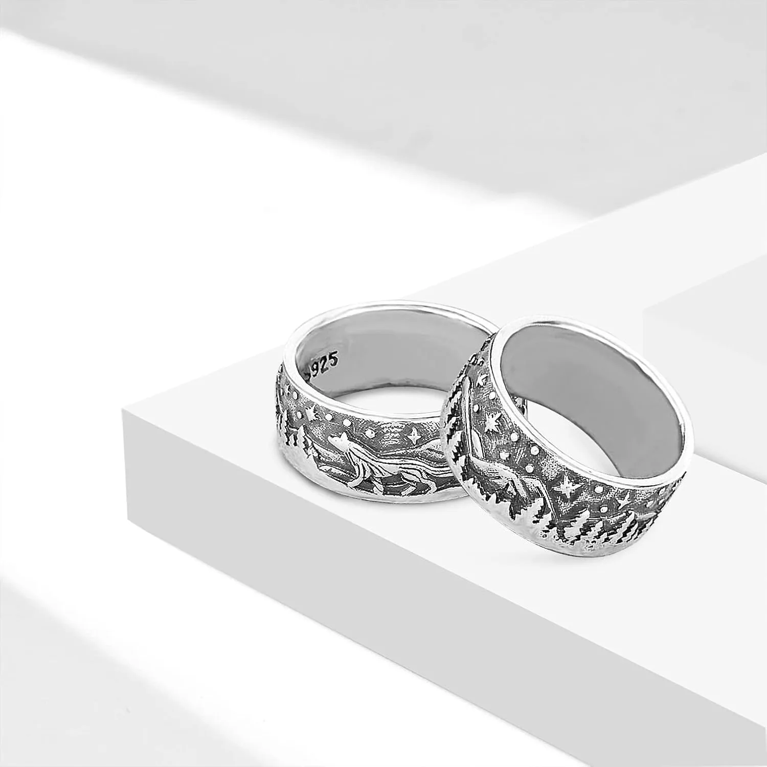 HAIXIAN Unisex Retro Wolf Statement Band Ring,Thick Silver Plated Antique Animal Engraved Punk Gothic Band Ring Jewelry for Women Men