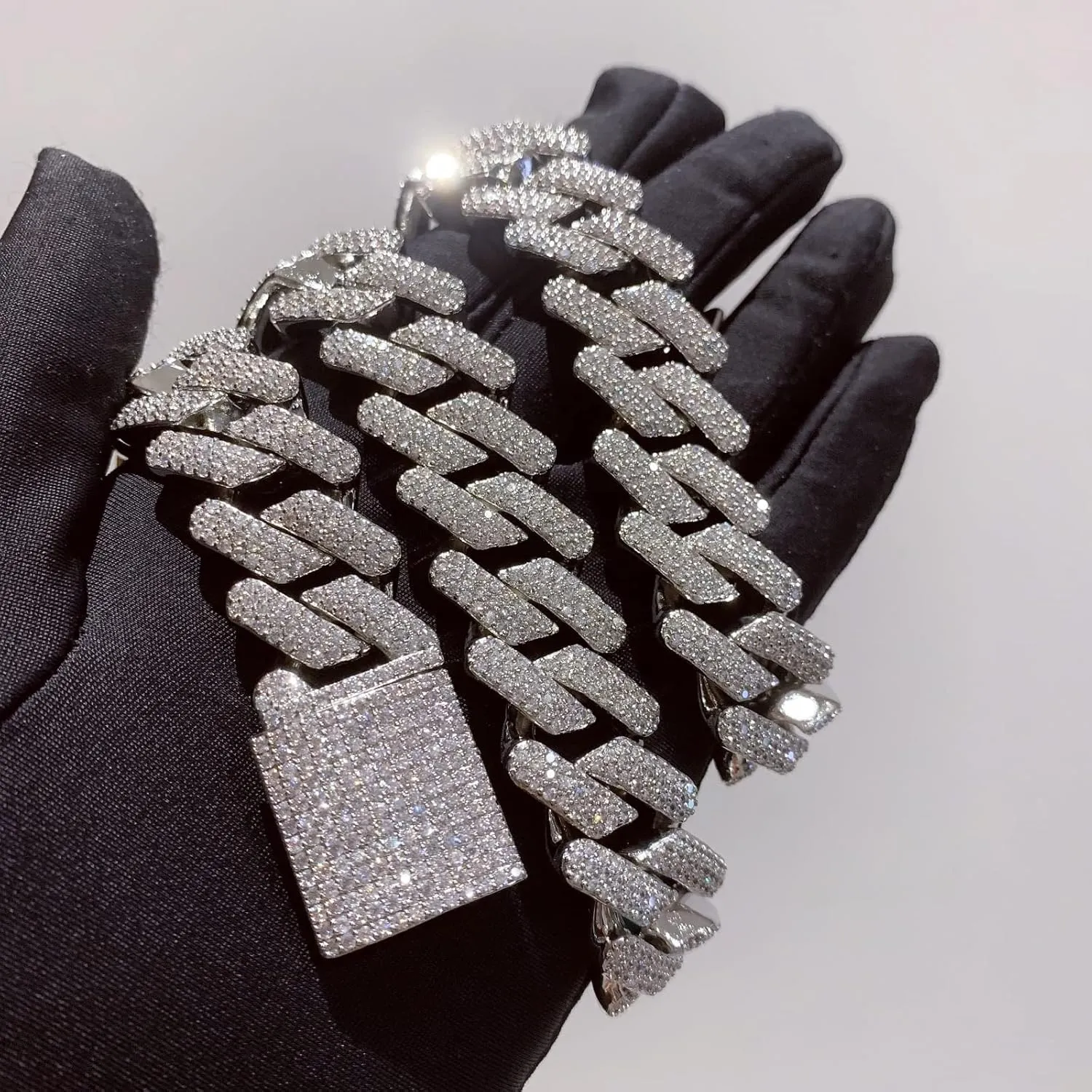 ICEDIAMOND 20MM Hip Hop Iced Out Miami Cuban Link Chain Necklace, 14K Gold Plated Bling CZ Bling Diamond Choker Heavy Cuban Necklace, Luxury Trend Jewelry Gift for Men
