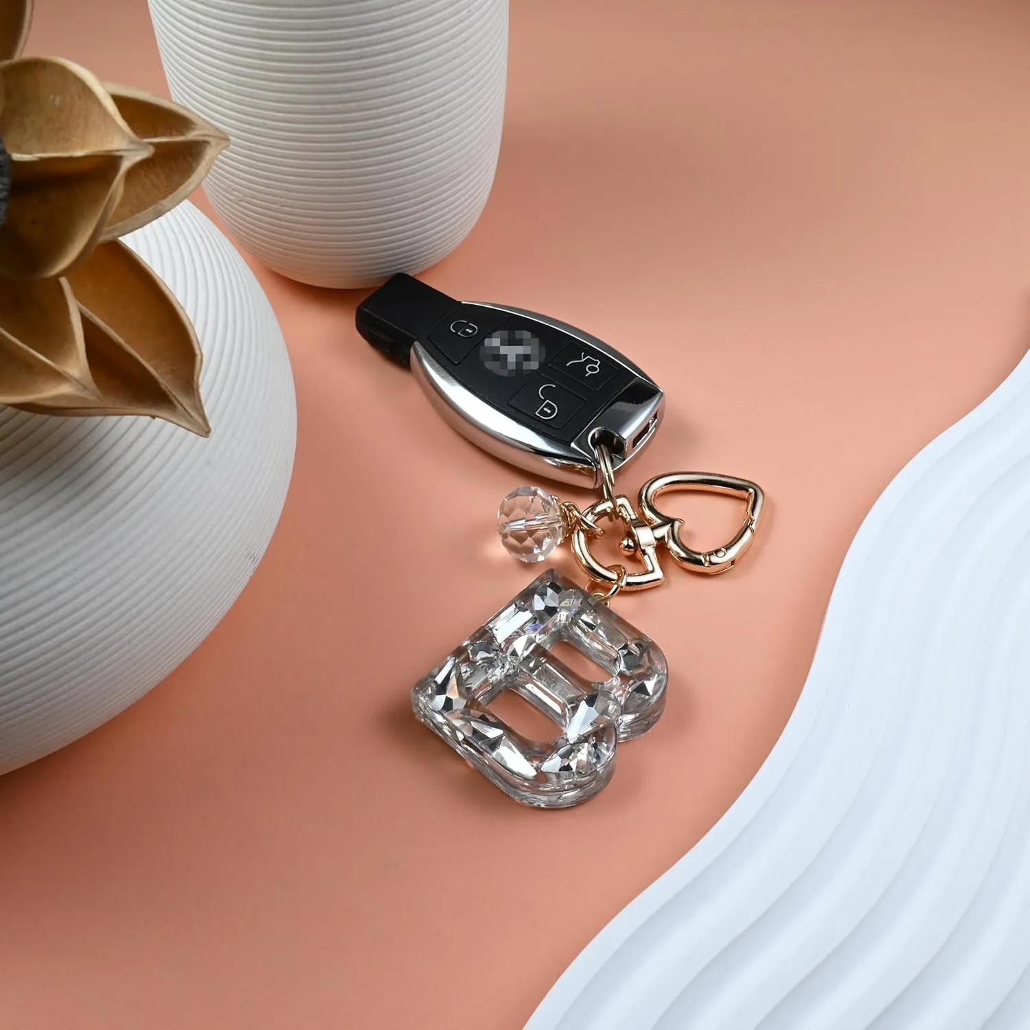 Initial Letter Keychain Bling Gifts for Women Girls Backpack Bag Charm Accessories Cute Heart Crystal wallet Car keyring