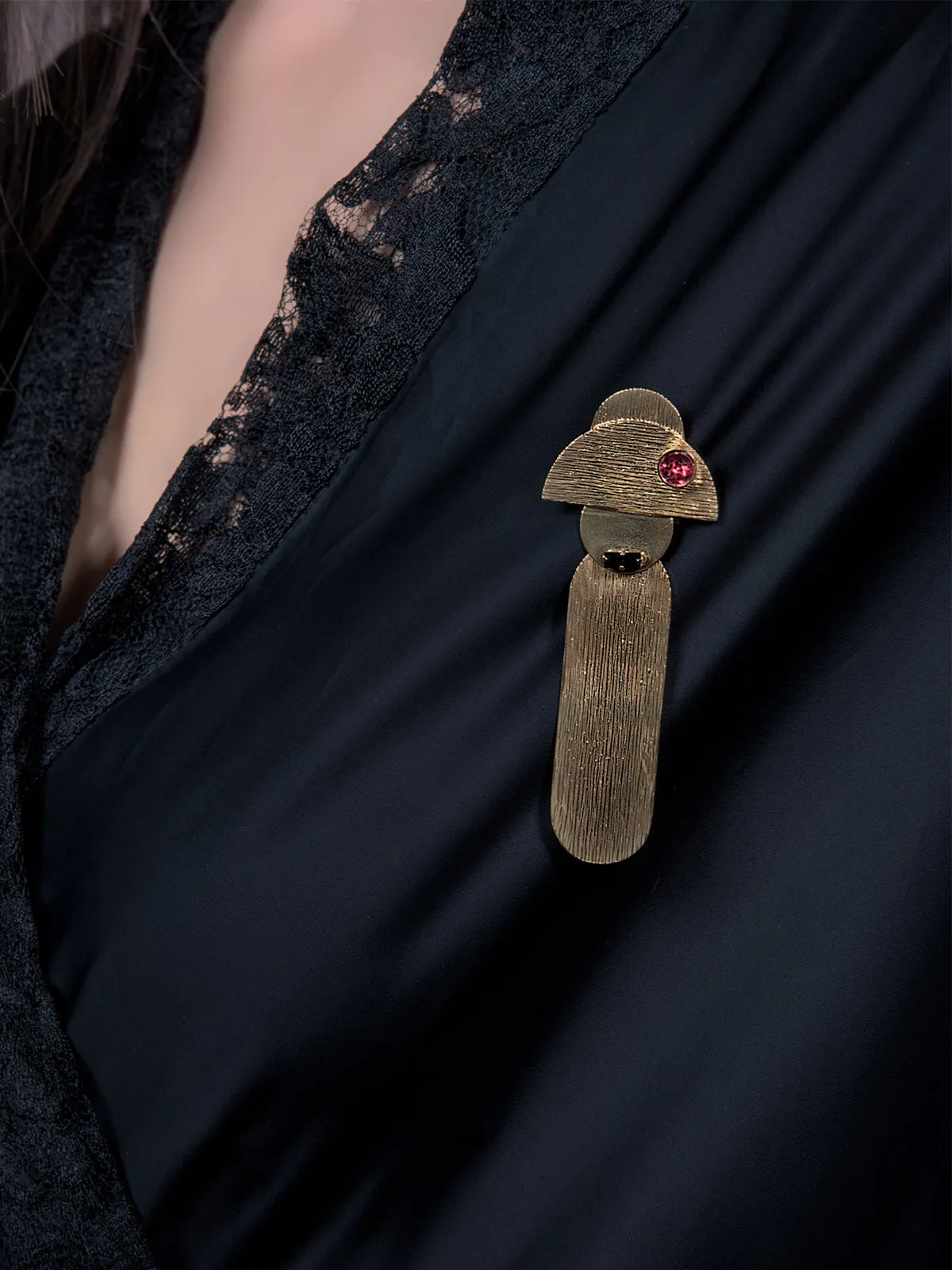 Kikuya Brass Pin