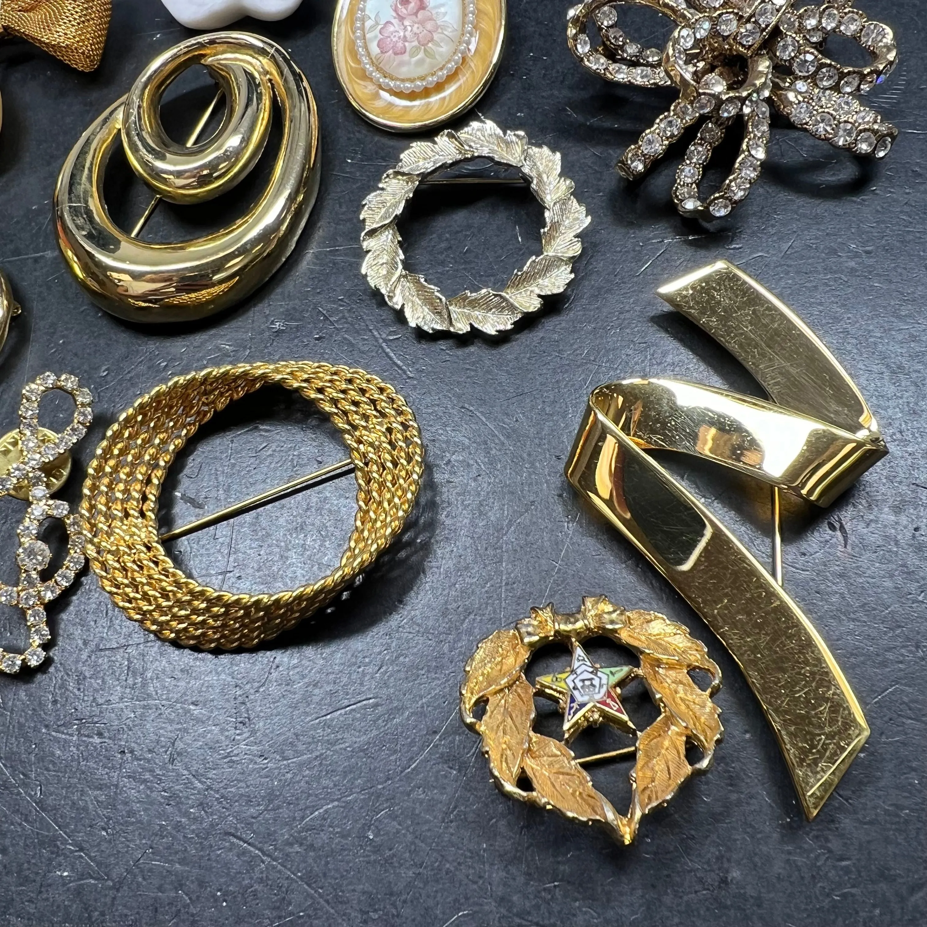 Lot of Gold Tone Brooches Styles Sizes Vary