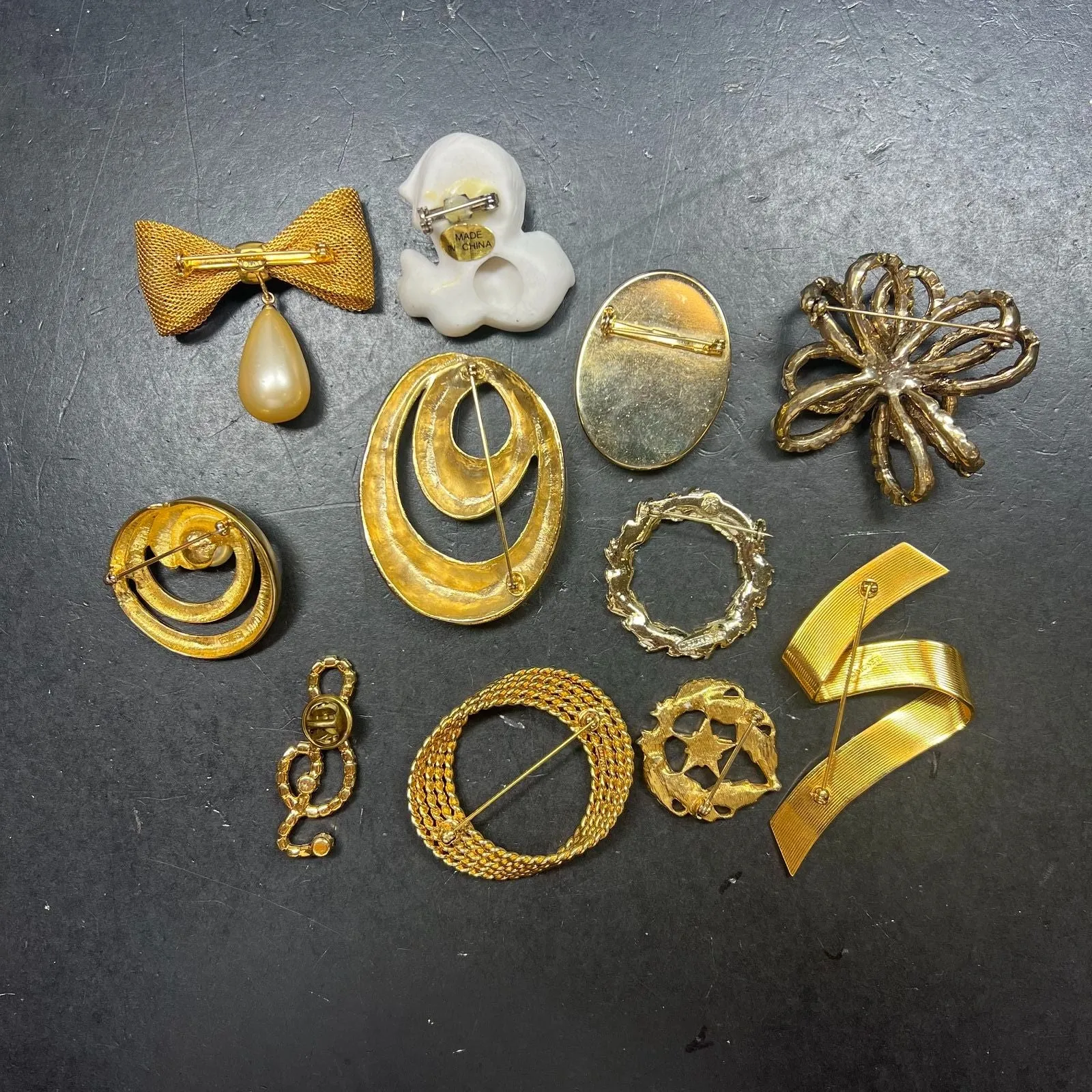 Lot of Gold Tone Brooches Styles Sizes Vary