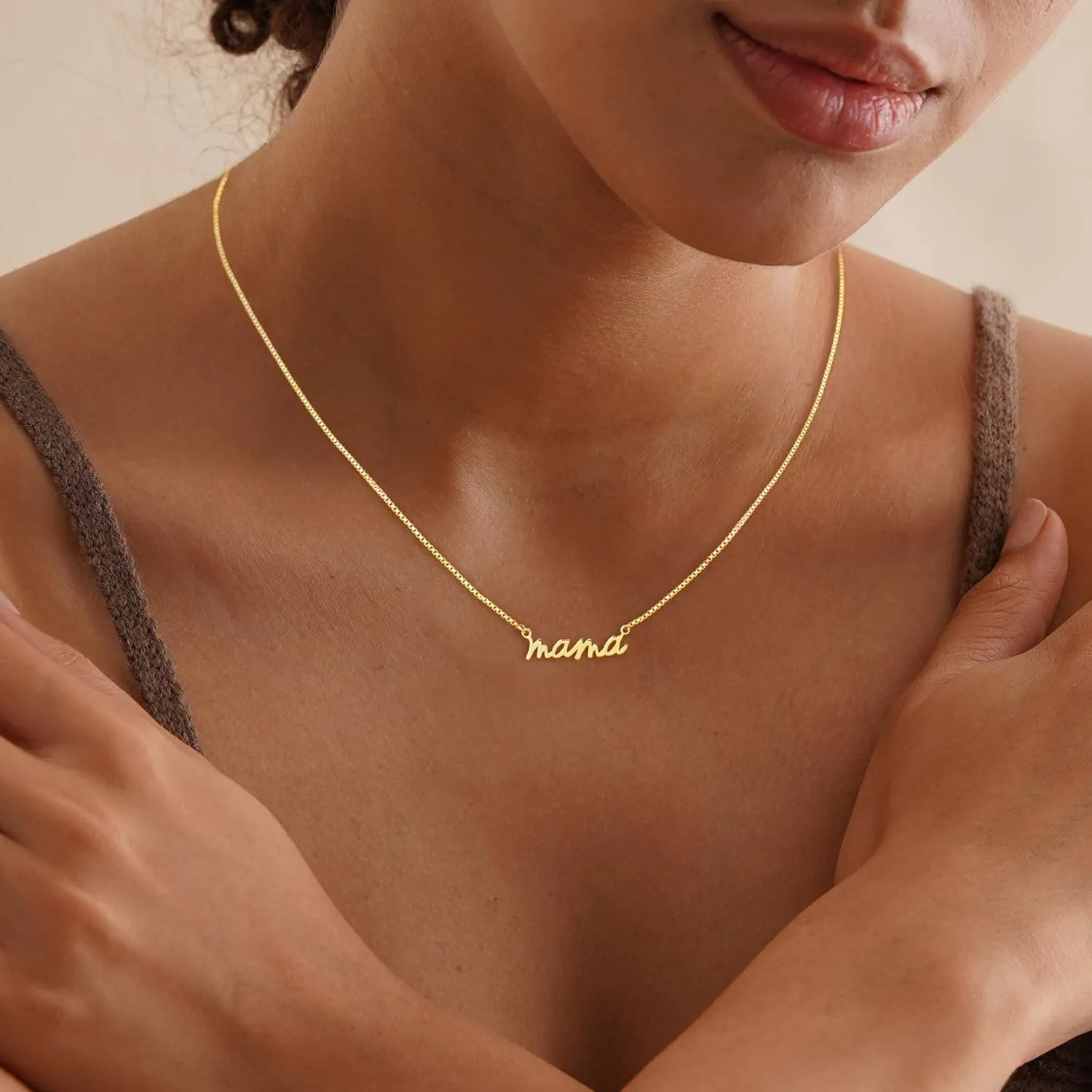 Mama Necklaces for Women Trendy, Dainty Gold Mom Necklace 14k Gold Plated Mothers Pendant Choker Gold Necklace New Mom Gifts for Women First Mothers Day Gifts for Mama Gold Jewelry Gift