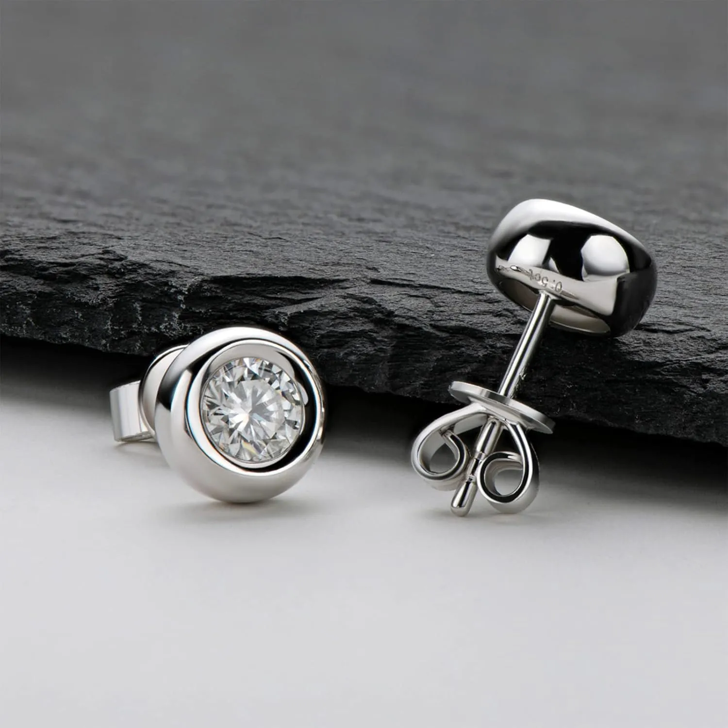 Moissanite Earrings for Women, 925 Sterling Silver 0.5-1ct D Color VVS1 Moissanite Stud Earrings, Hypoallergenic Earrings Studs for Sensitive Ears New Year Christmas Gifts