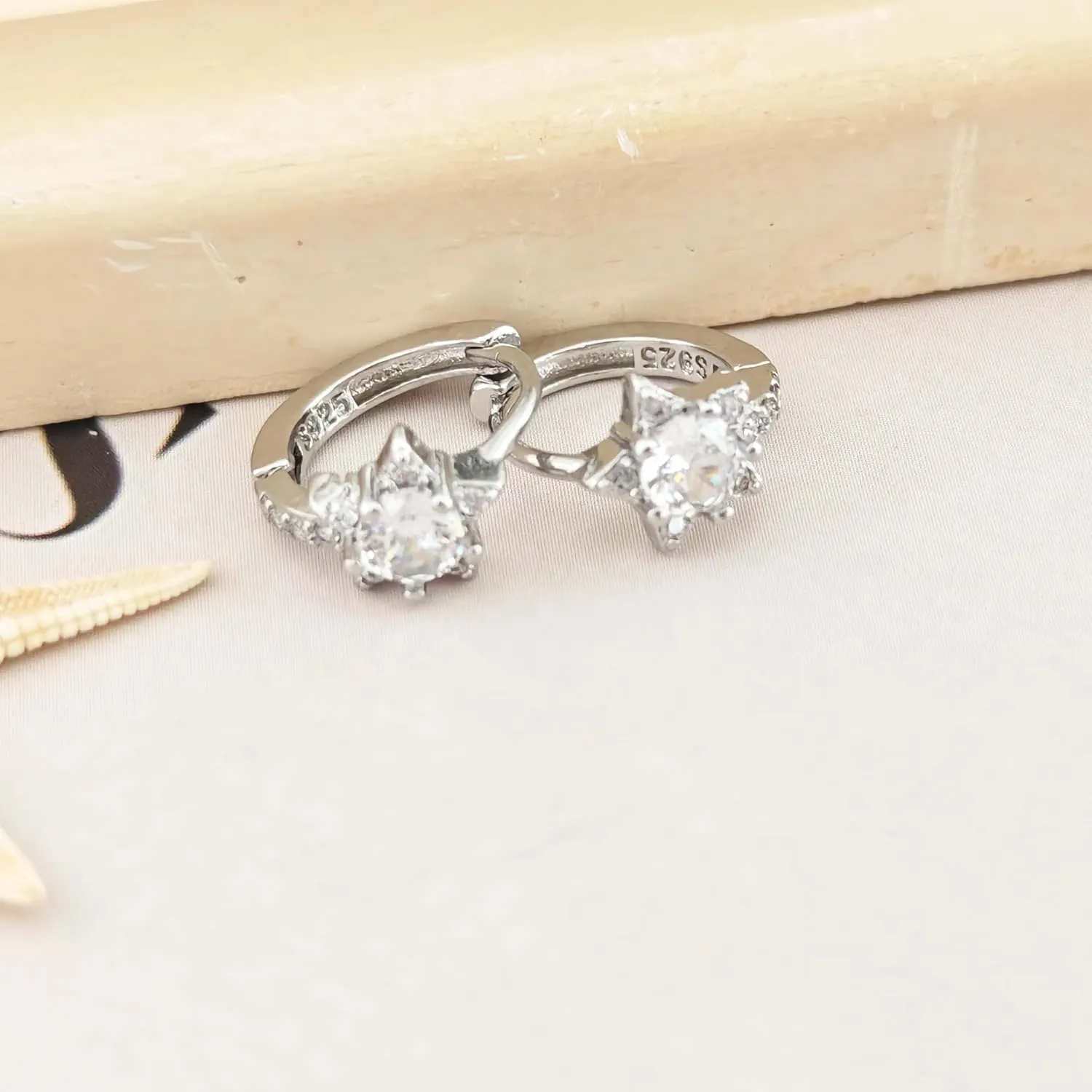 Moissanite Heart Earrings for Women, 14K Gold plated Hypoallergenic Moissanite Dainty Heart Stud Earrings for Women Studs Huggie Hoop Earrings Jewelry Gifts