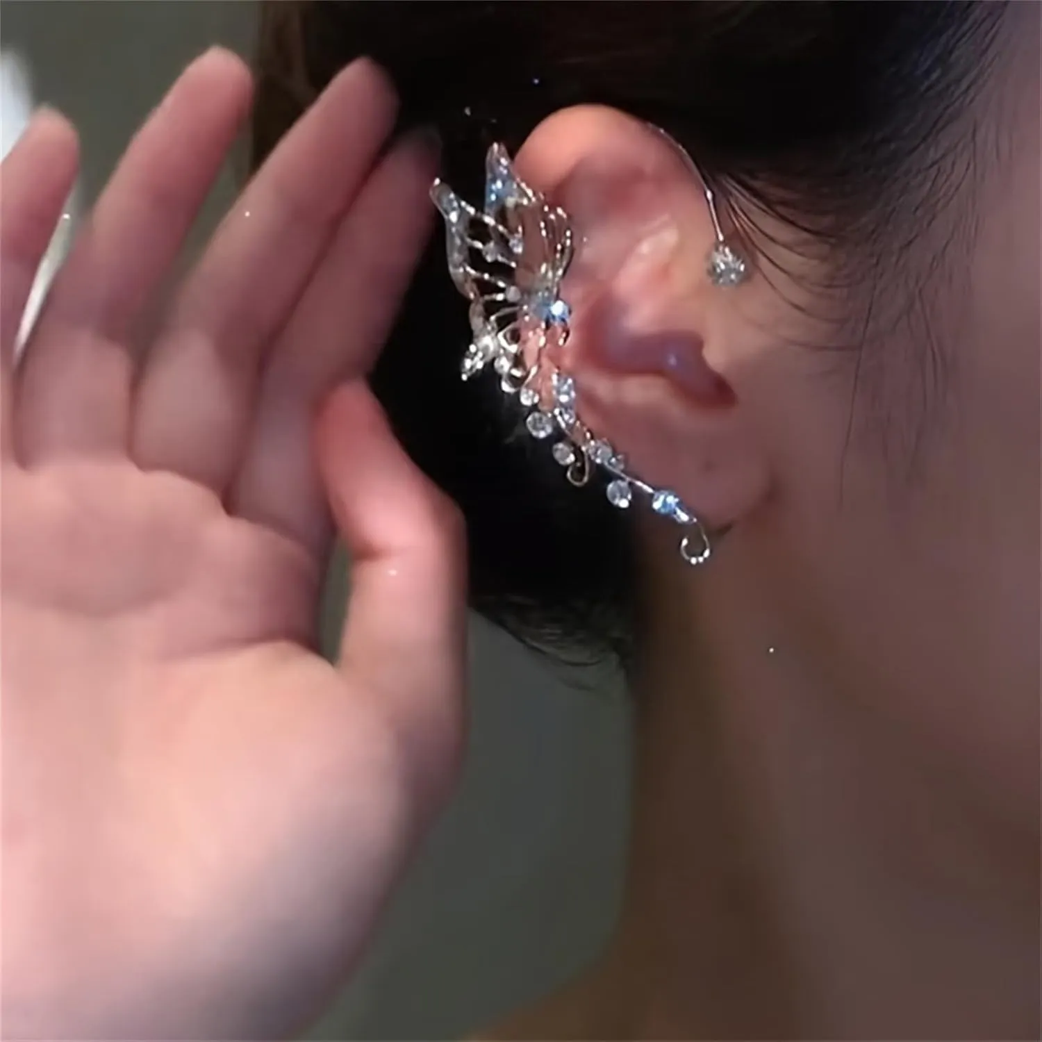 Rhinestone Butterfly Ear Cuff Earrings for Women, Non-piercing Ear Cuffs for Women Butterfly Hollow Wrap Earring Vintage Ears Cuff Earrings No Piercing Ears Clip Earring Jewelry Gifts