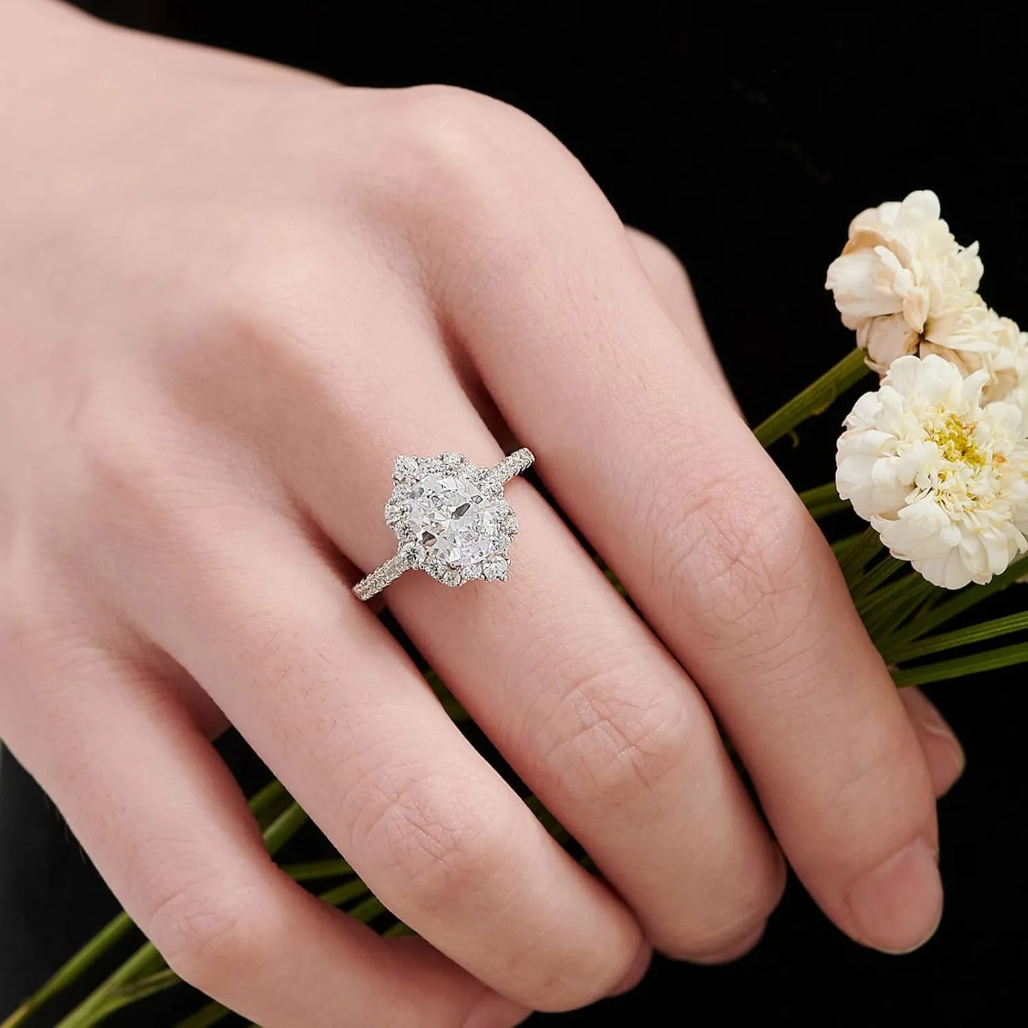 SHELOVES 2.7 Ct Oval Cut AAAAA Cubic Zirconia Floral Halo Engagement Ring for Women 925 Sterling Silver Sz 4.5-12