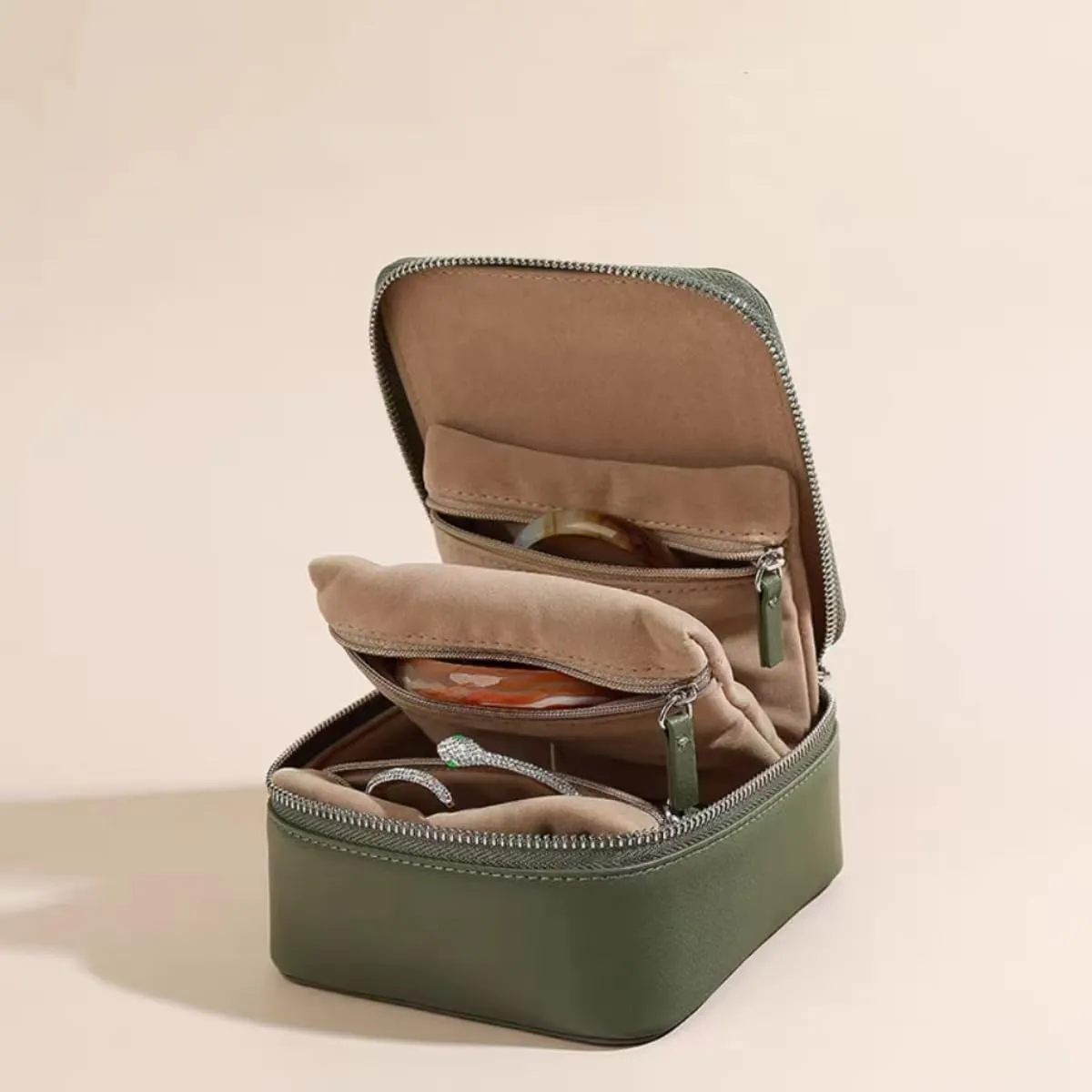 Travel Jewelry Box with 4 Velvet Bags Pouch with Zipper Jewelry Case for Necklace Bangle Watch Bracelet Earrings Organizer Women Men Girls Gift