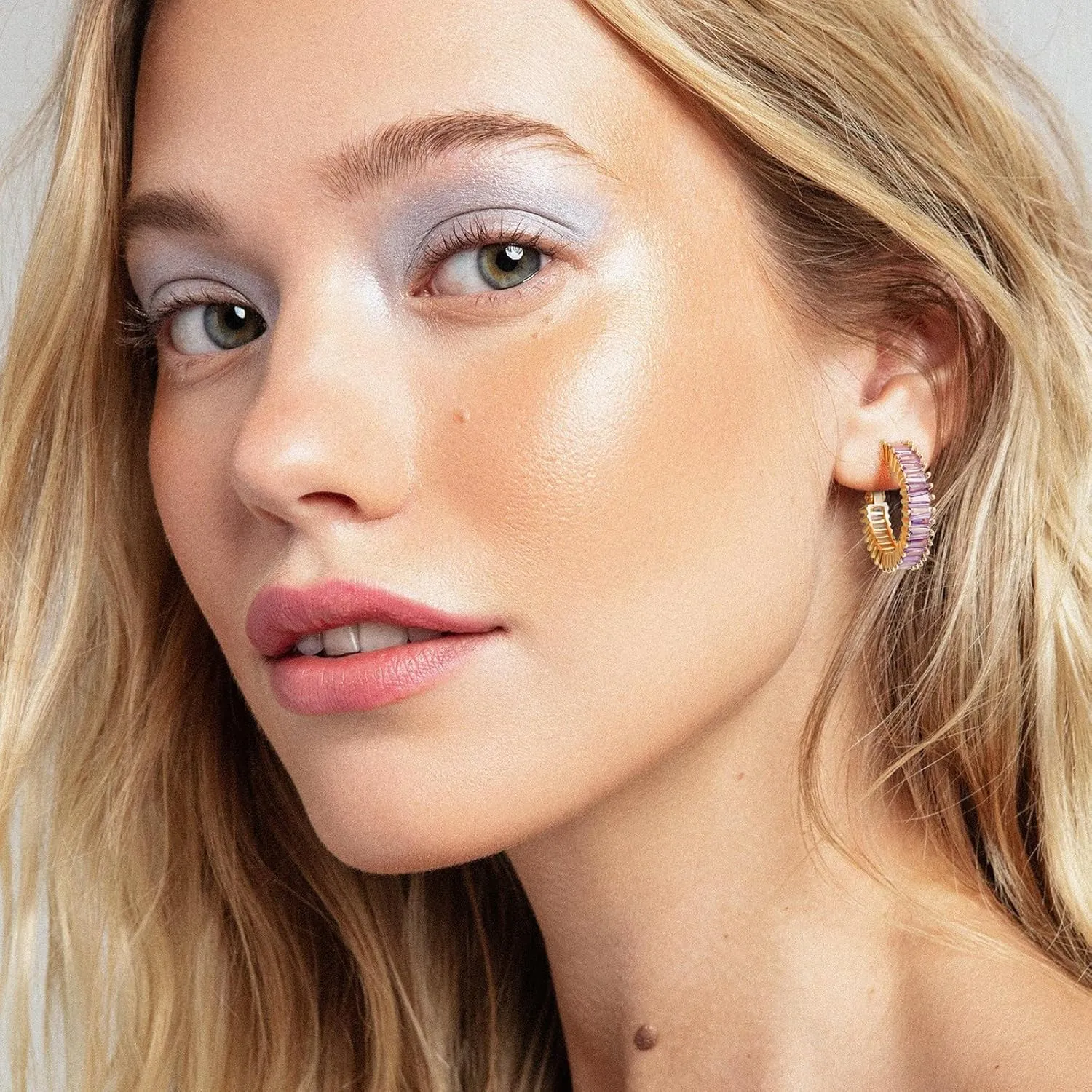 Trendy CZ Gold Hoop Earrings for Women, Lightweight Chunky Silver Earrings for Women 14K Real Gold Plated Hoops Earrings Hypoallergenic Earrings Jewelry