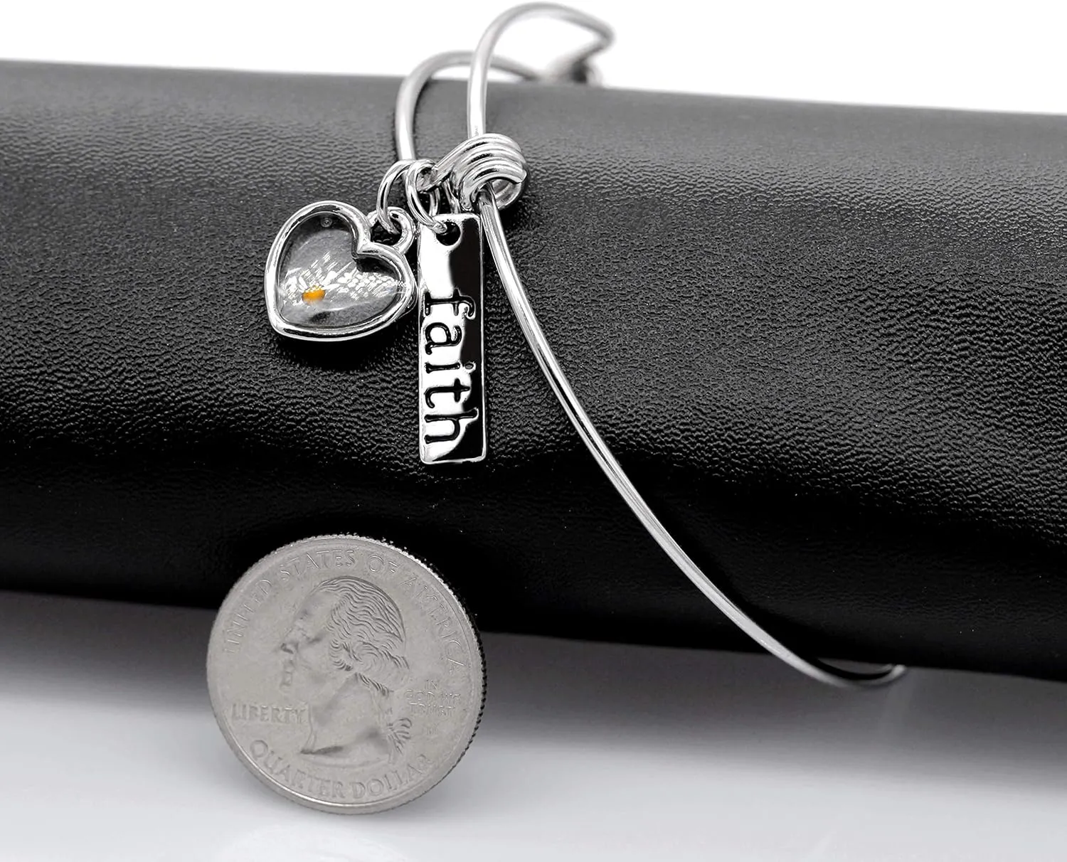 Uloveido 2.5 Inch Stainless Steel Faith Bangle Real Mustard Seed Bracelets Charm Jewelry for Christian Inspirational Gift Y558
