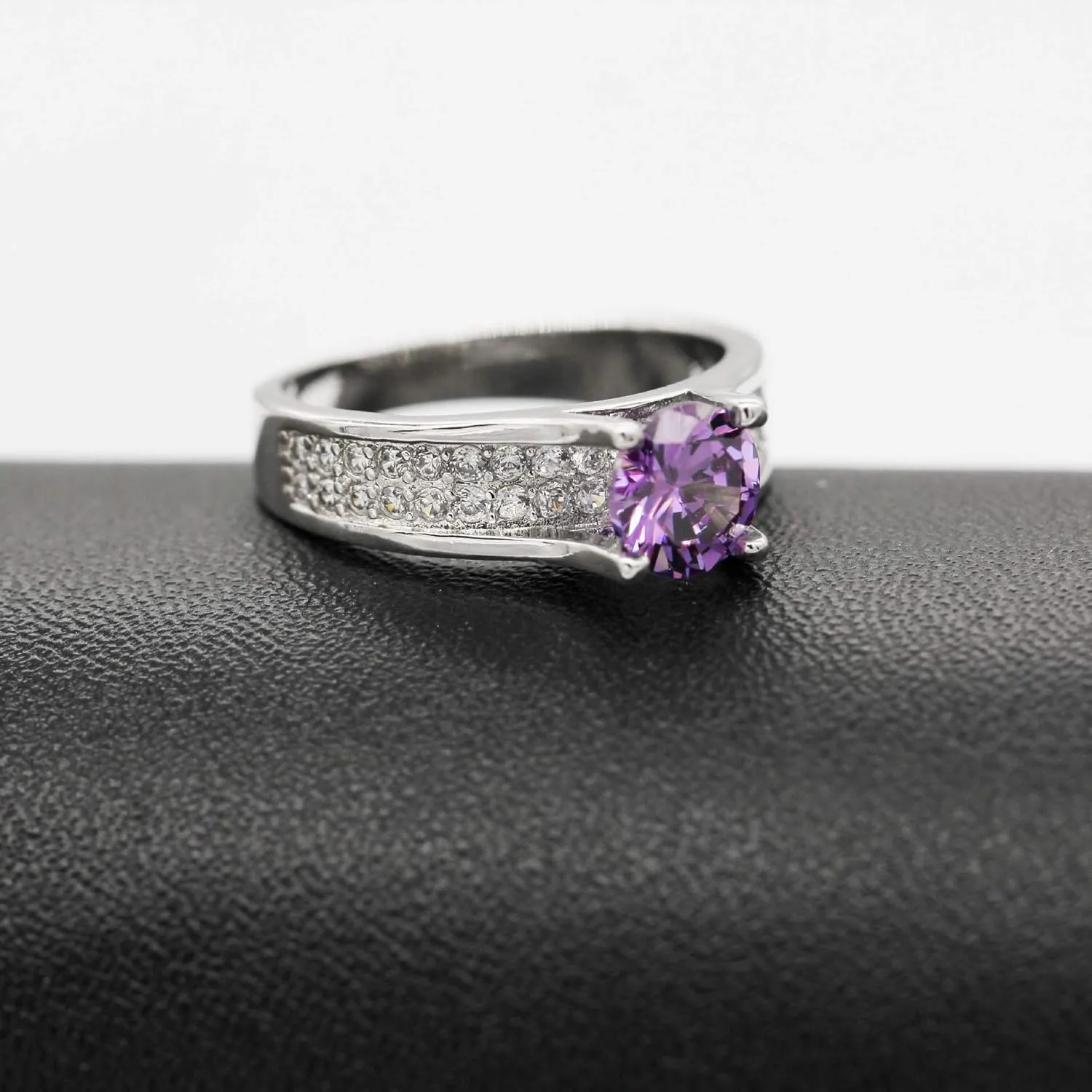 Uloveido Women's Platinum Plated Round Cut AAA Cubic Zirconia Wedding Band Promise Ring for Her with Birthstone Y006