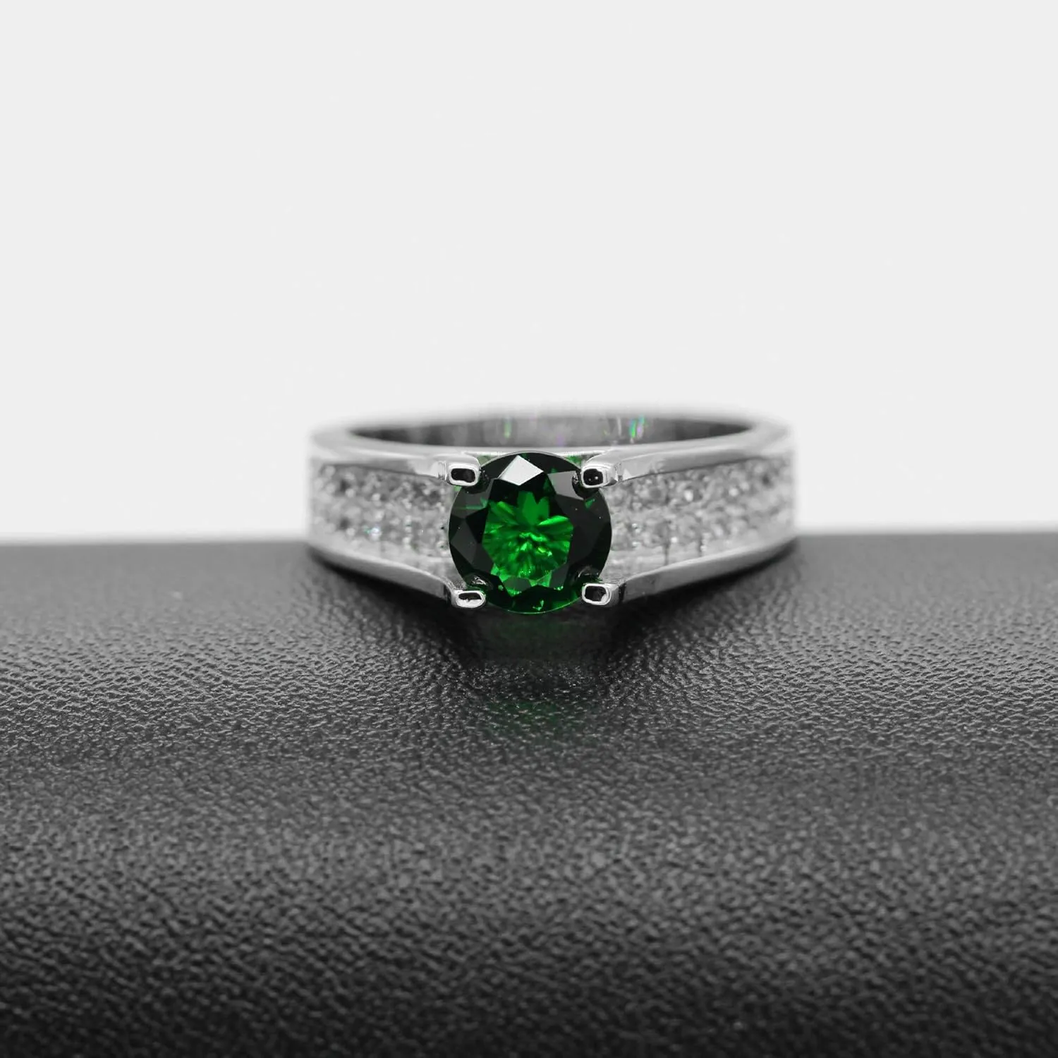 Uloveido Women's Platinum Plated Round Cut AAA Cubic Zirconia Wedding Band Promise Ring for Her with Birthstone Y006