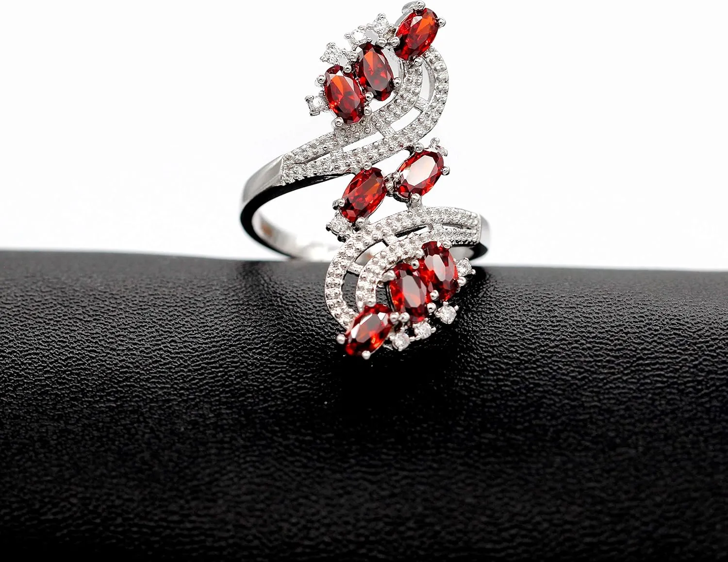 Uloveido Women's Punk Black Wedding Rings Oval and Round Cut Red White Cubic Zirconia Rhinestones Open Tail Anniversary Jewelry J656