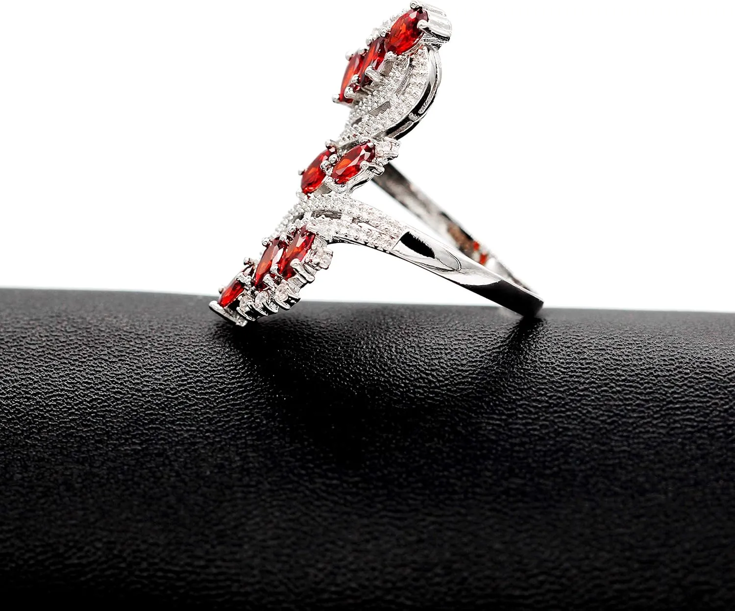 Uloveido Women's Punk Black Wedding Rings Oval and Round Cut Red White Cubic Zirconia Rhinestones Open Tail Anniversary Jewelry J656