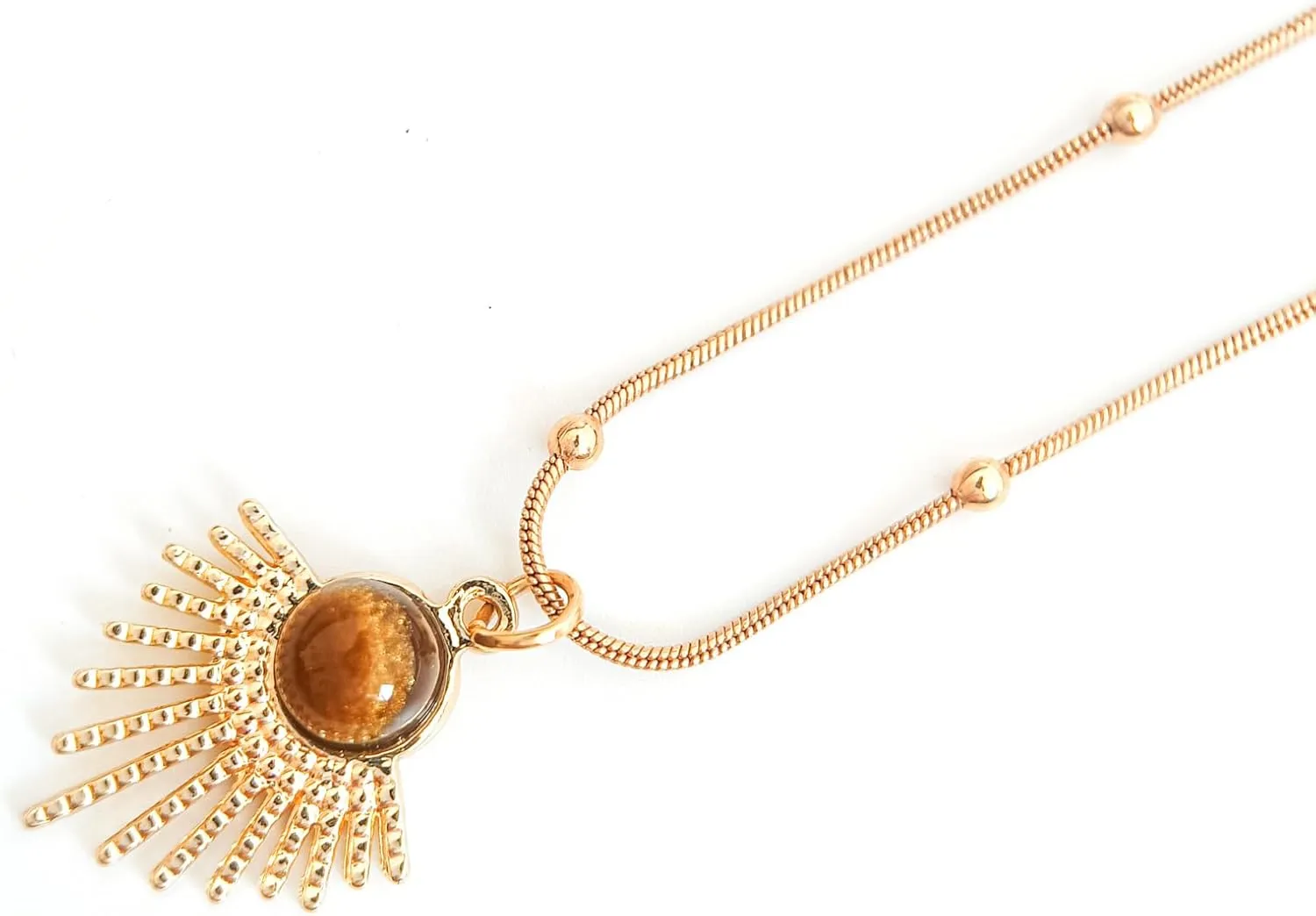vintage-Inspired gold-tone alloy necklace cat's eye stone pendant necklace elegance and mystique jewelry accessory for women