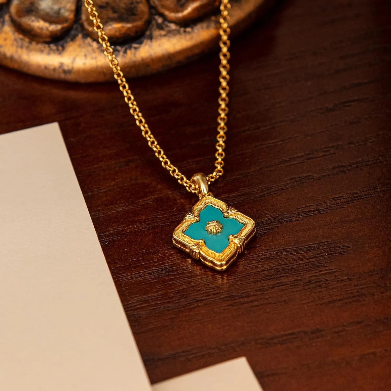 Vintage Jewelry for Women, Double-Sided Gold Clover Necklace 18K Plated with Gemstone, Mother of Pearl Inlaid, Vintage Necklace Set