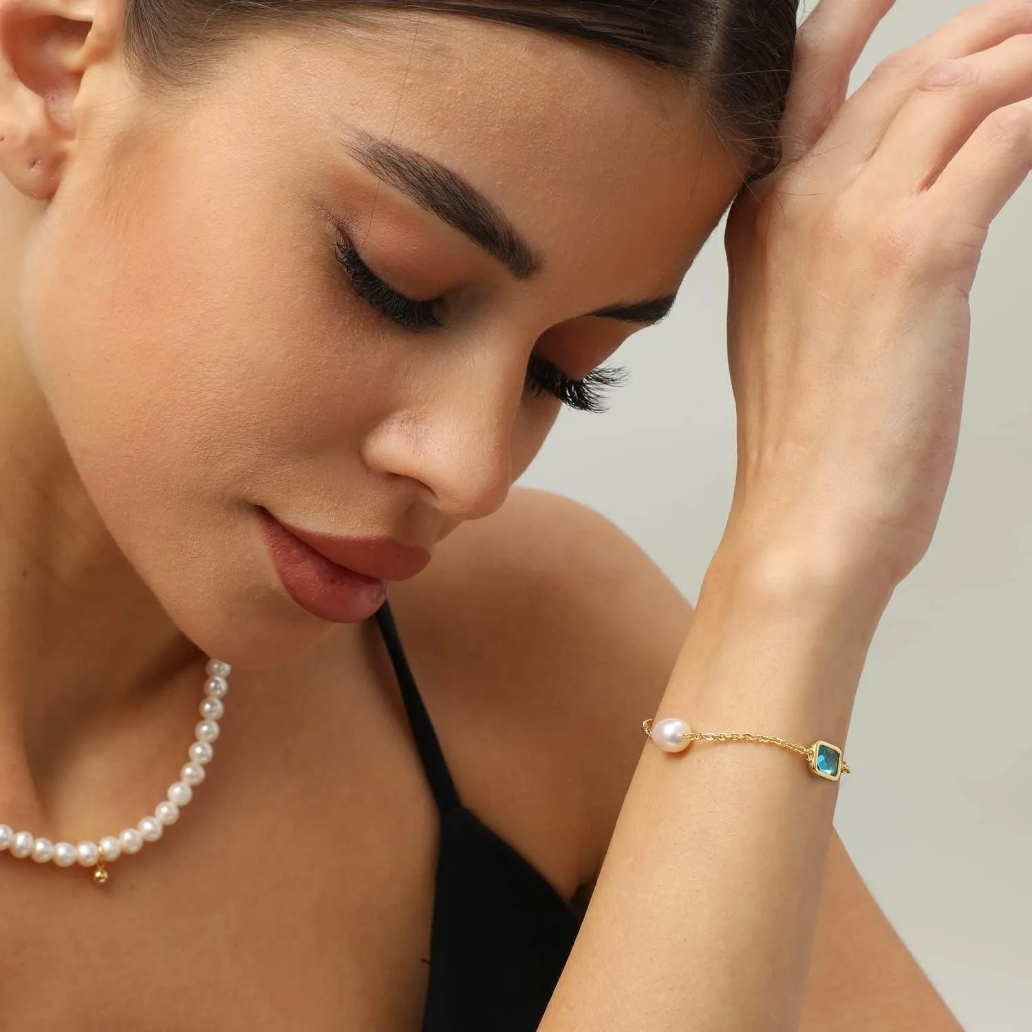 XYJZXY Gold Pearl Bracelet for Women 18K Gold Plated Pearl Link Bracelet Adjustable Cubic Zirconia Bracelets